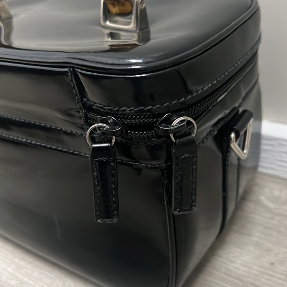 Vintage Gucci Cosmetic Bag - Picture 4 of 6